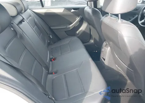 2017 Volkswagen Jetta 1.4T Se z USA, uszkodzony, nr VIN 3VWDB7AJ8HM291445